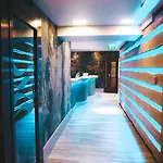 Hotel The Royal Yacht 4*