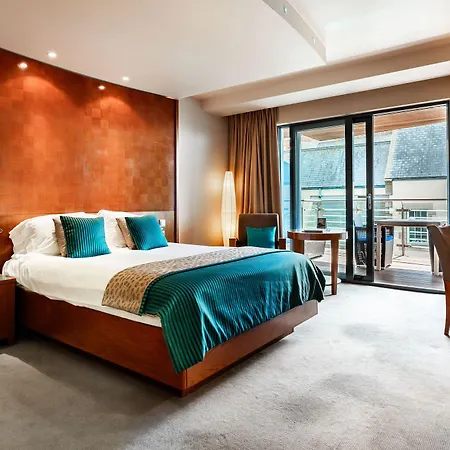 Hotel The Royal Yacht 4*