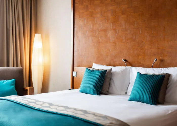 Hotel The Royal Yacht