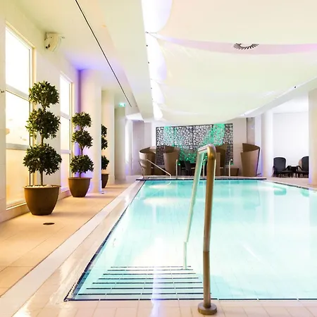 The Royal Yacht 호텔