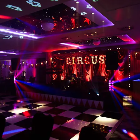 The Royal Yacht 호텔