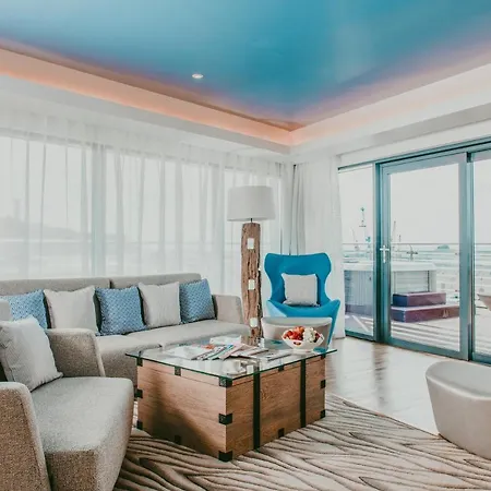 Hotel The Royal Yacht 4*