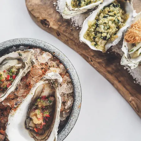 The Royal Yacht 호텔