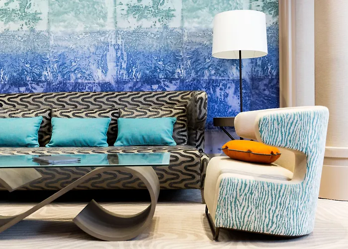 The Royal Yacht Otel 4*