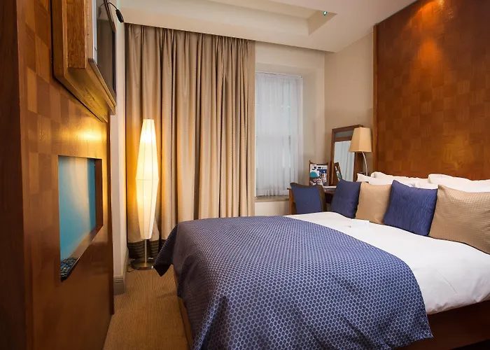 Otel The Royal Yacht 4*