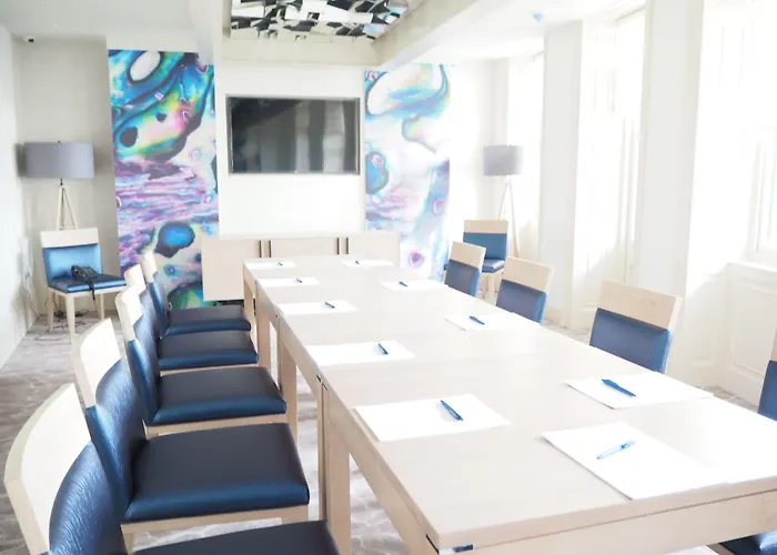 The Royal Yacht Otel