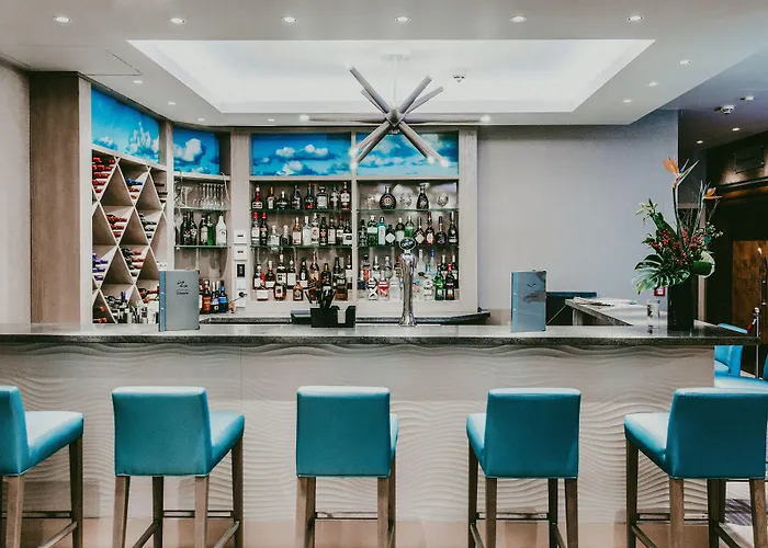 The Royal Yacht Otel 4*