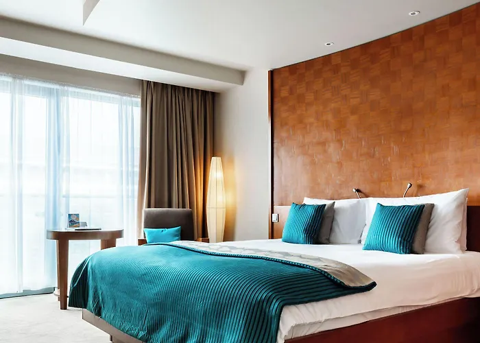 The Royal Yacht Hotel