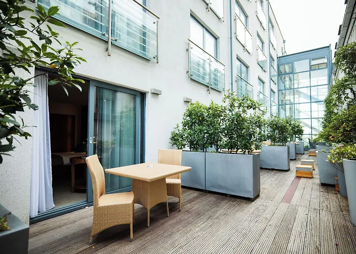 The Royal Yacht Otel